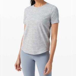 NWT! Lululemon Long Distance Short Sleeve in Incognito Camo Alpine White